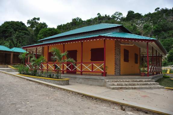 Futuro centro de apoio aos turistas, no caminho para a Citadelle, no norte do Haiti